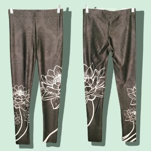 Gearbunch Lotus Flower Leggings Black Gray